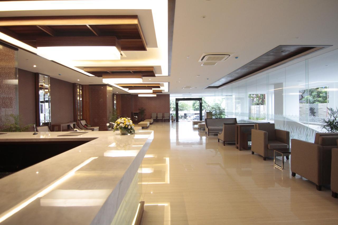 Tara Hotel Yogyakarta Tugu Exterior photo
